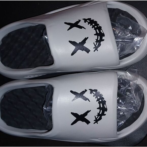 Stylish Men's Thick Sole slippers Sz 10/11 - Picture 2 of 8